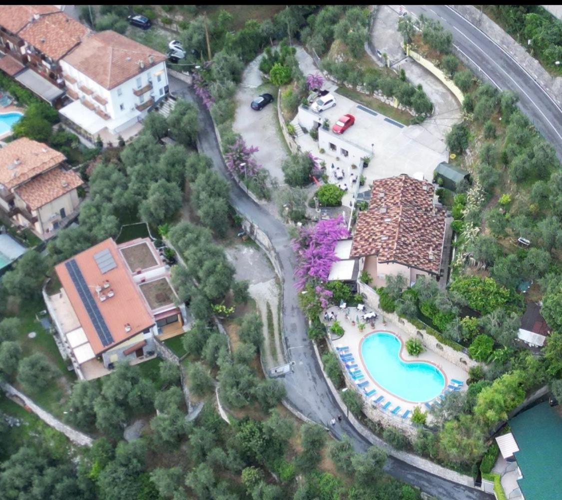 Hotel Augusta Garni 리몬네술가르다 외부 사진